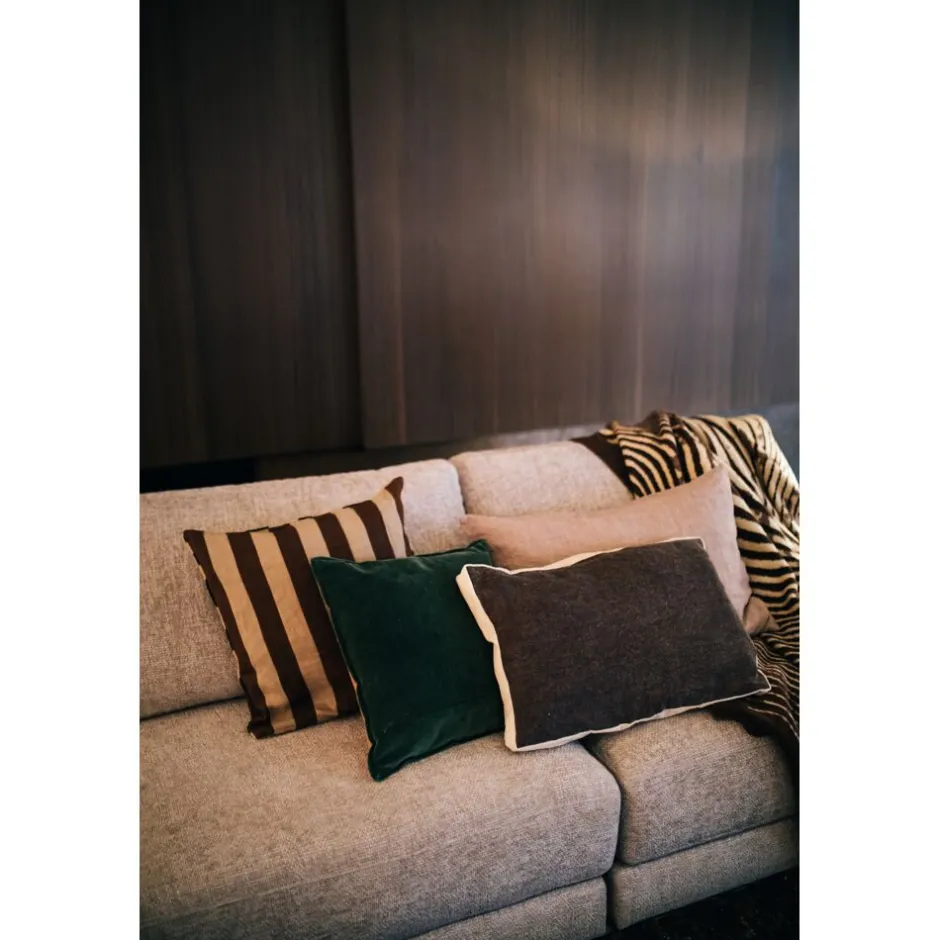 Pomax Coussins-ALPHA BORDERS - coussin - lin / velours - L 60 x W 40 cm - brun