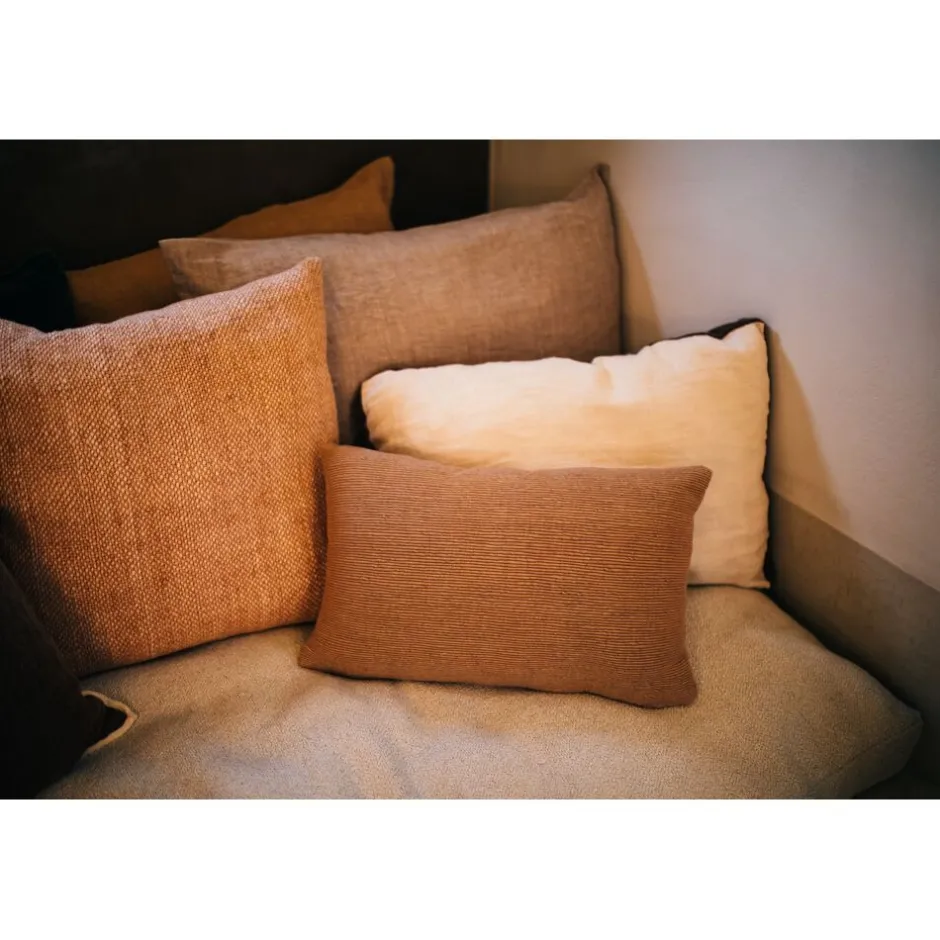 Pomax Coussins-ALPHA BORDERS - coussin - lin / velours - L 60 x W 40 cm - ivoire